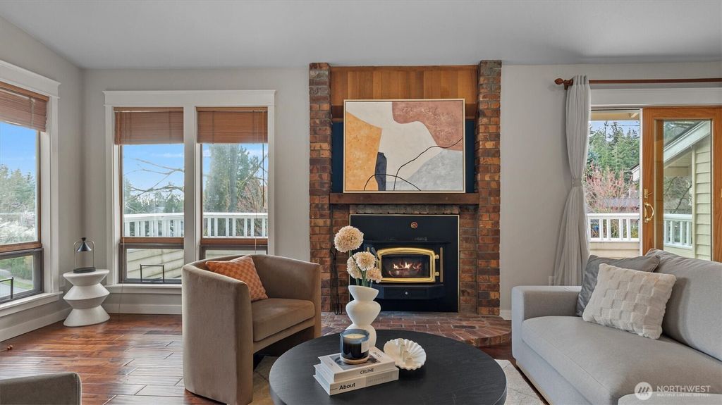 Photo of 5060 Highland Drive, Bellevue, WA 98006 (MLS # 2349363)