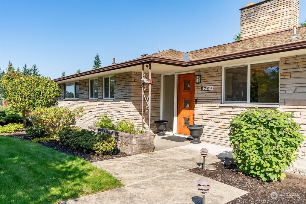 Photo of 8729 Del Campo Drive, Everett, WA 98208 (MLS # 2158663)