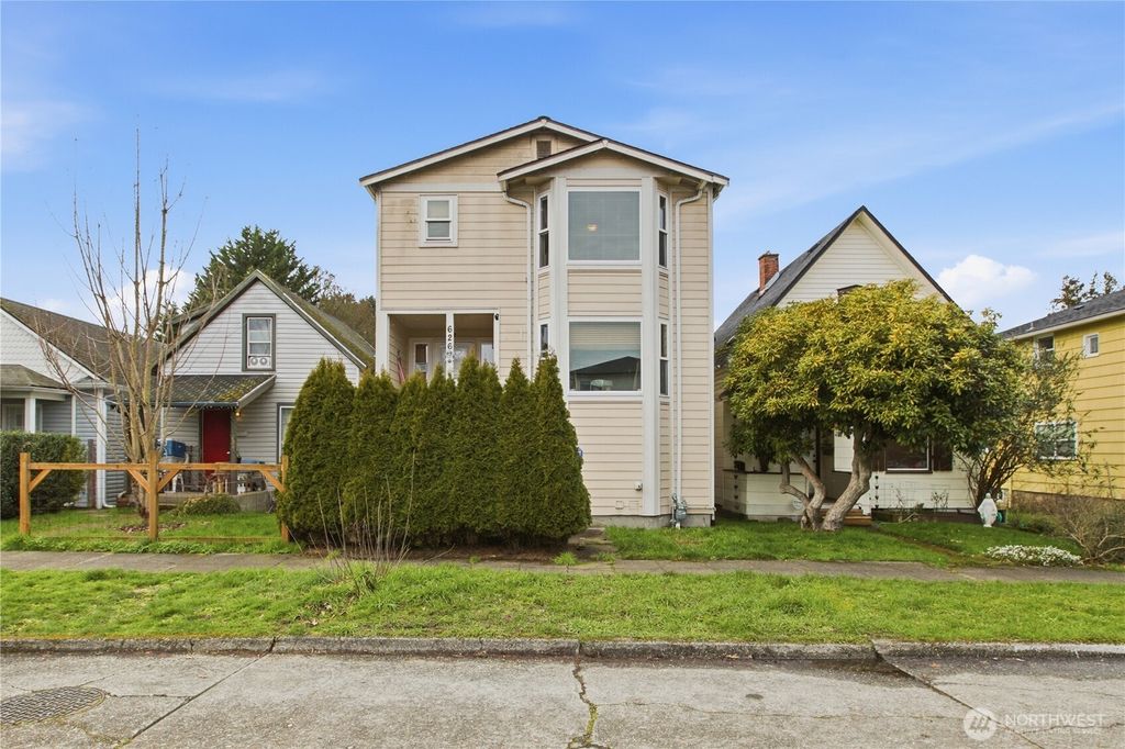 Photo of 626 N Anderson Street, Tacoma, WA 98406 (MLS # 2482826)