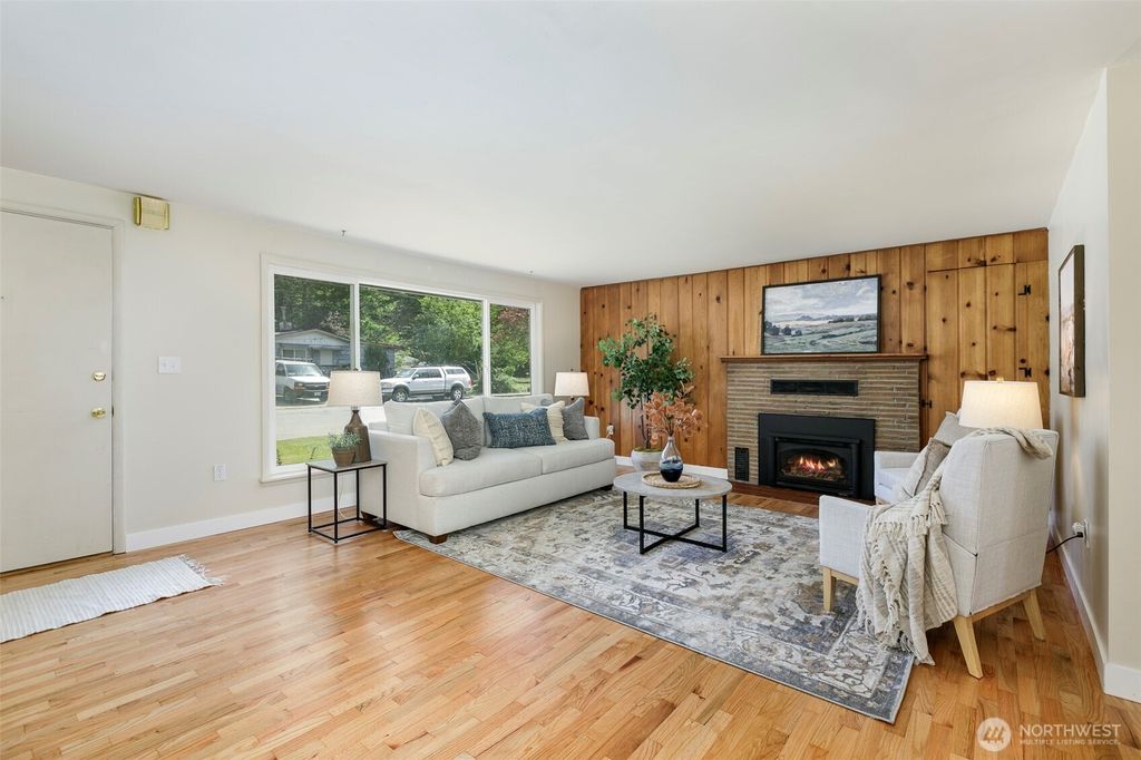 Photo of 331 E 2nd Street, North Bend, WA 98045 (MLS # 2387405)
