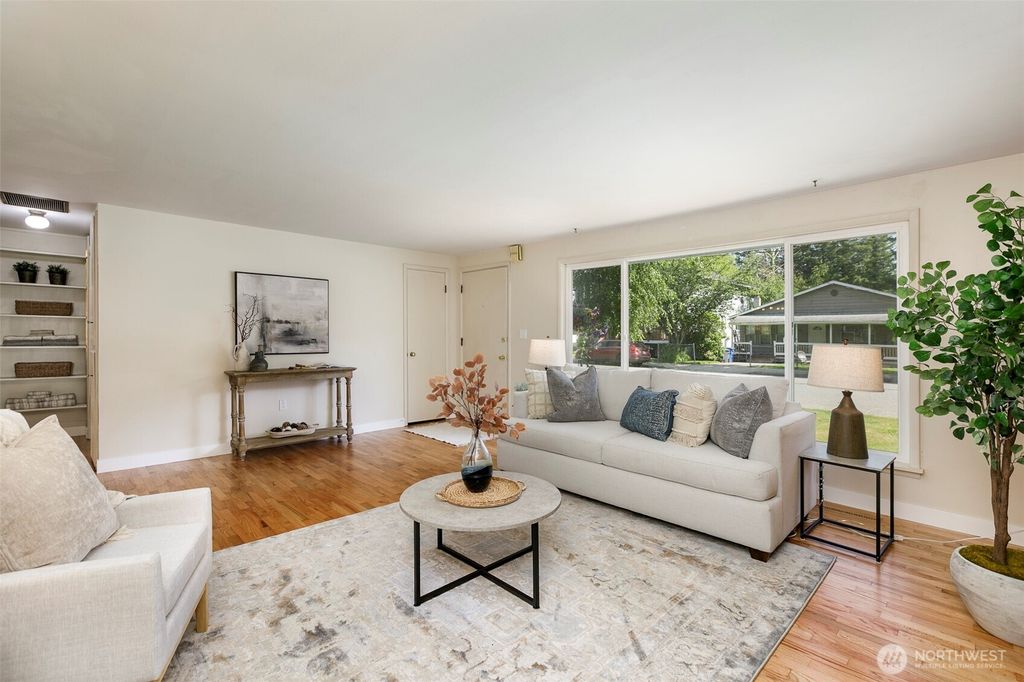 Photo of 331 E 2nd Street, North Bend, WA 98045 (MLS # 2387405)