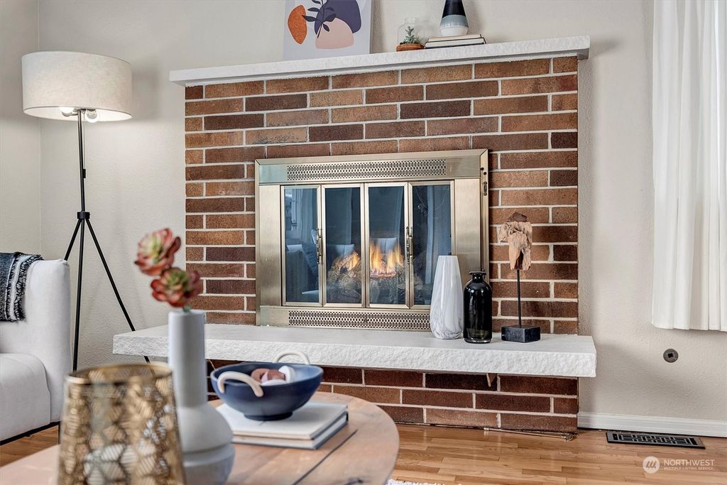 Photo of 846 S 116th Street, Seattle, WA 98168 (MLS # 2225033)