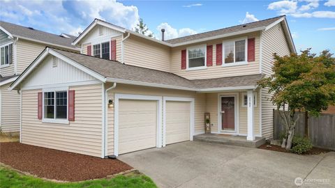 Photo of 2702 Meyer Street, Dupont, WA 98327 (MLS # 2428571)
