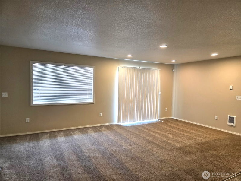 1113 Manzanita Way