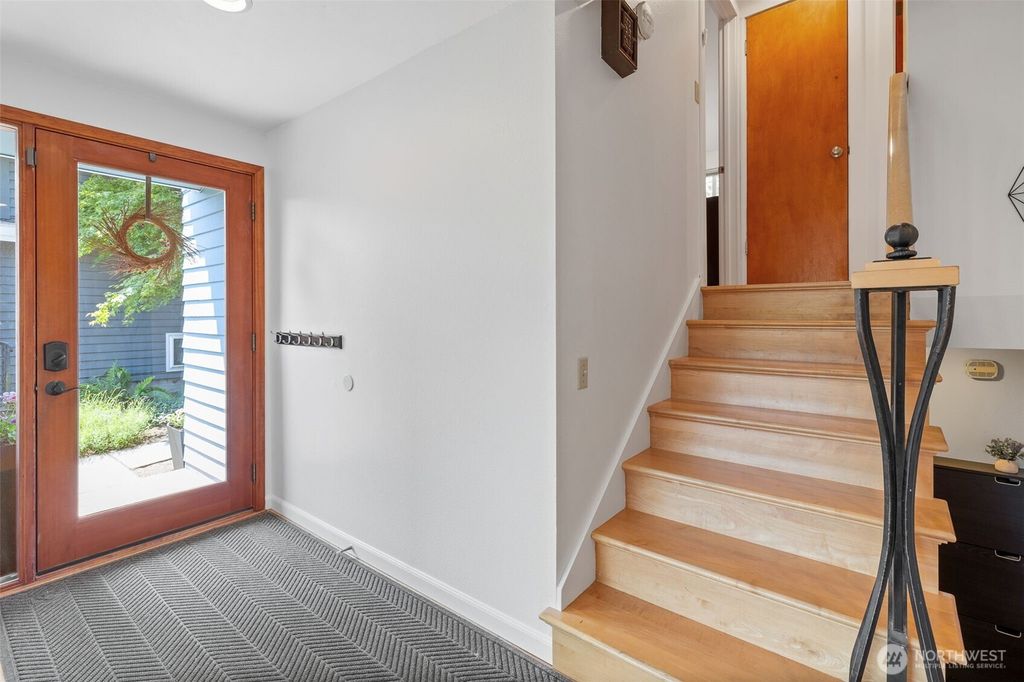 Photo of 3435 34 Avenue W, Seattle, WA 98199 (MLS # 2385912)