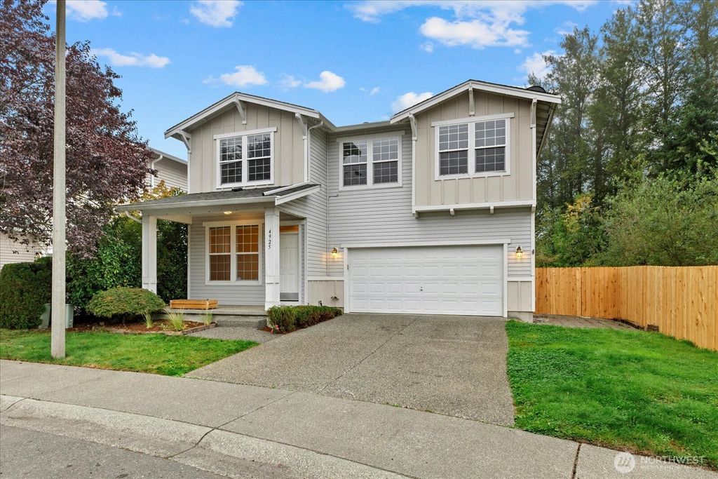 Photo of 4925 NE 4th Place, Renton, WA 98059 (MLS # 2436652)