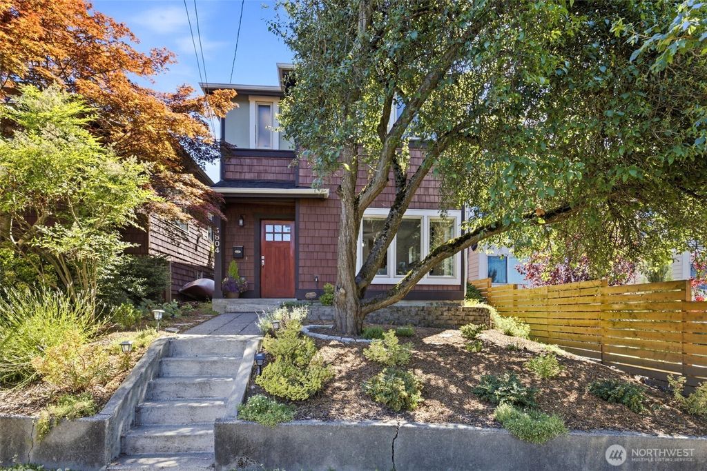 Photo of 5804 17th Avenue S, Seattle, WA 98108 (MLS # 2536950)