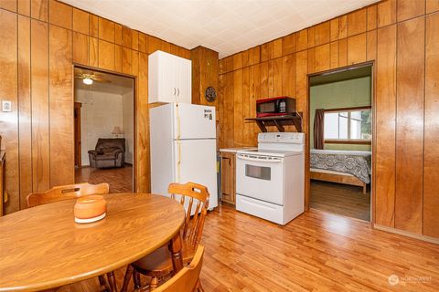 A home in Chehalis