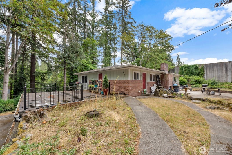 18929 Highway 99