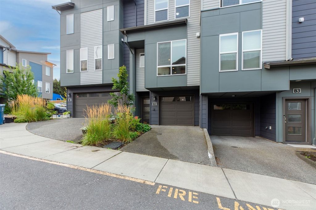 Photo of 15113 40th Avenue W #B2, Lynnwood, WA 98087 (MLS # 2428001)