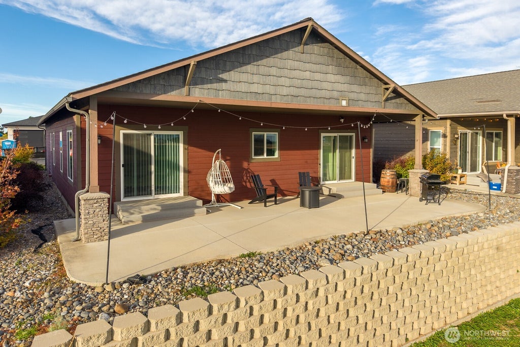 Photo of 6097 Murray Way WAY, Moses Lake, WA 98837 (MLS # 2594261)