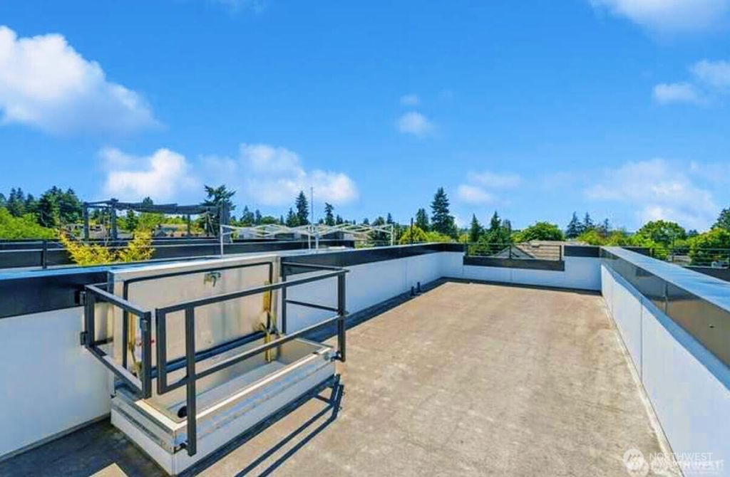 Photo of 604 NW 77th Street #D, Seattle, WA 98117 (MLS # 2444589)