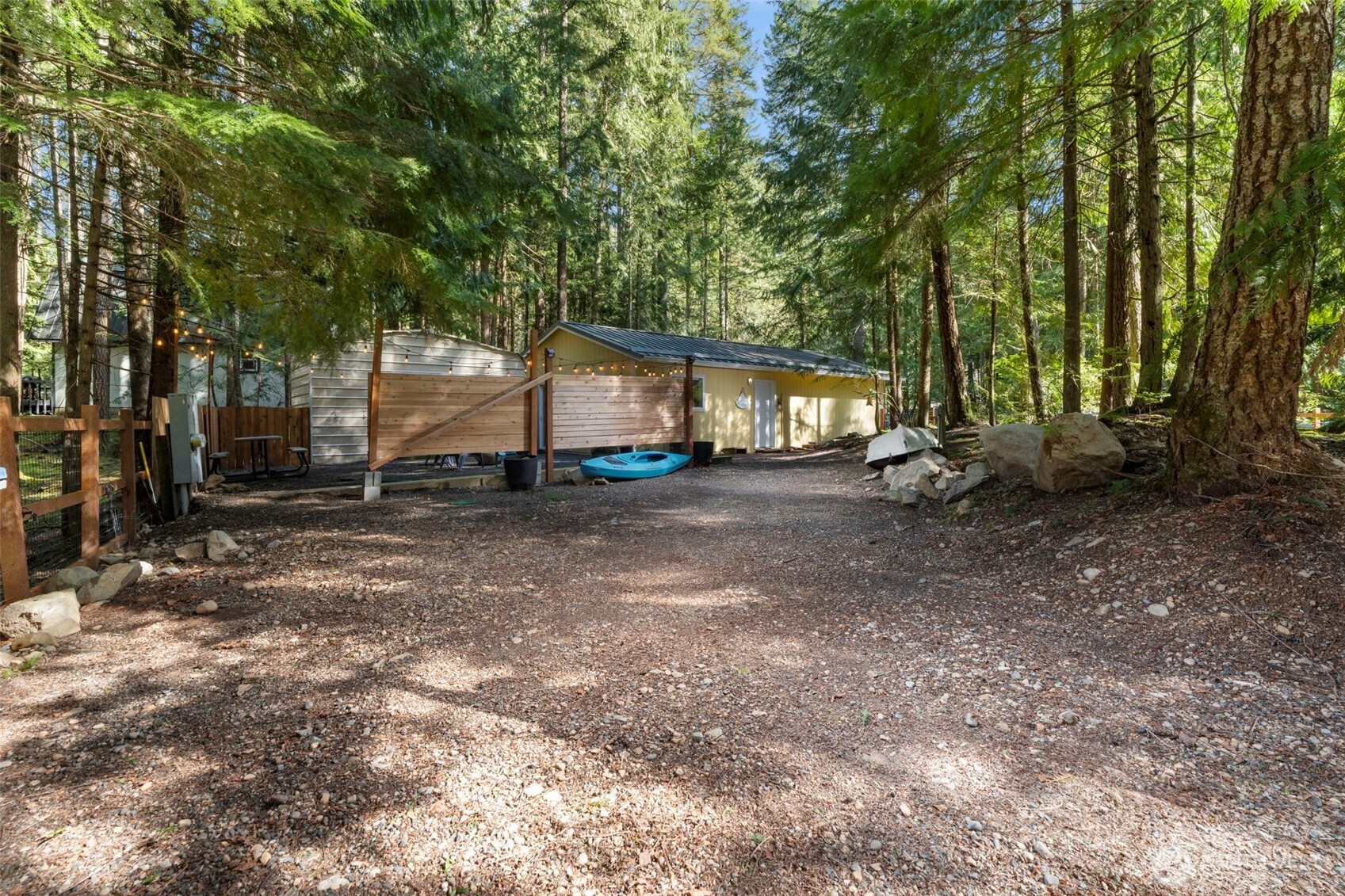 20 N Wynoochee Drive