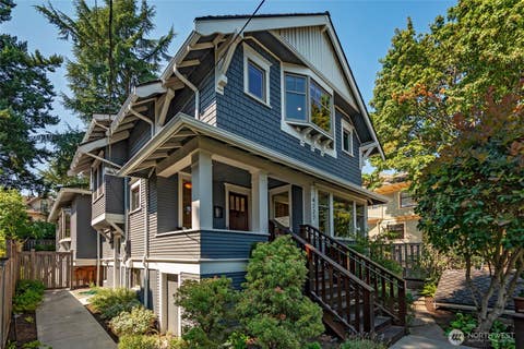 Photo of 4227 Meridian Avenue N, Seattle, WA 98103 (MLS # 2570039)