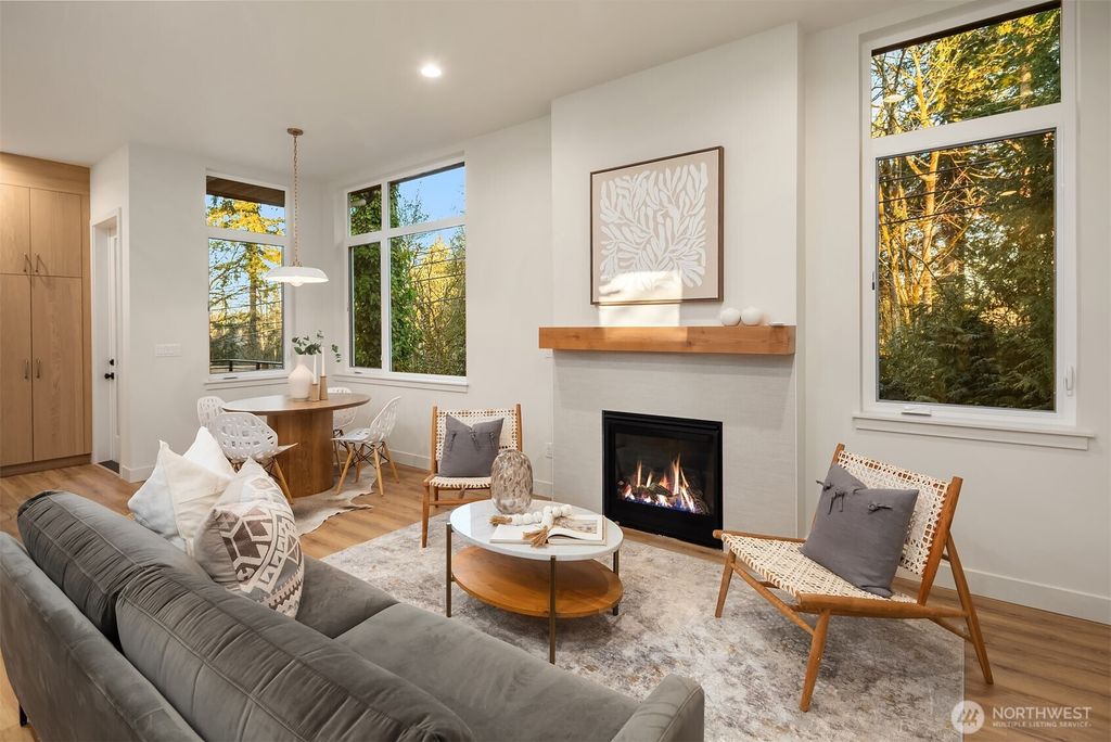 Photo of 13130 NE 95th Street, Kirkland, WA 98033 (MLS # 2334798)