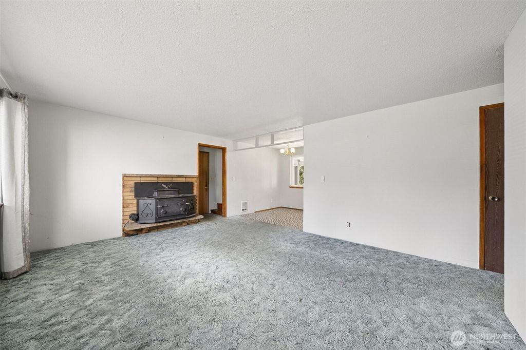 Photo of 14302 47th Avenue E, Tacoma, WA 98446 (MLS # 2496477)