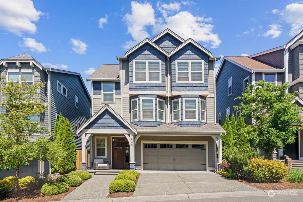 Photo of 8428 NE 123rd Place, Kirkland, WA 98034 (MLS # 2237699)