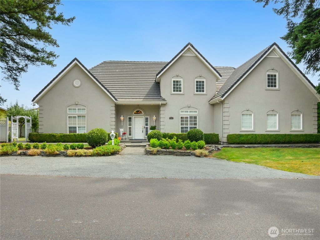 Photo of 7011 57th Drive NE, Marysville, WA 98270 (MLS # 2398711)