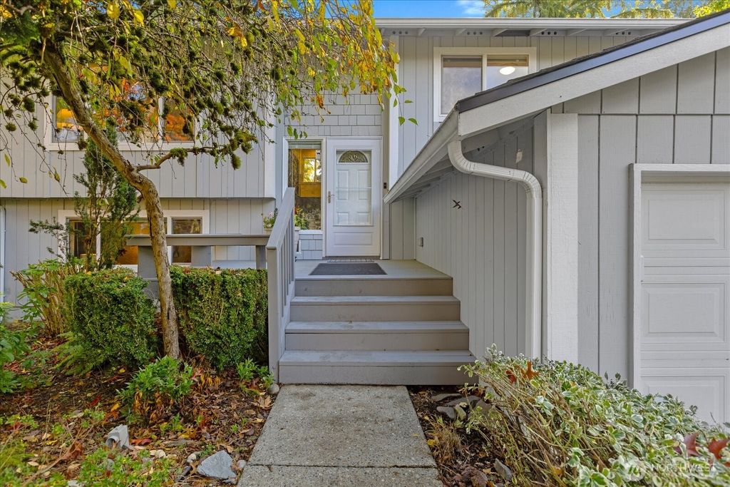 Photo of 11019 NE 116th Street, Kirkland, WA 98034 (MLS # 2409763)