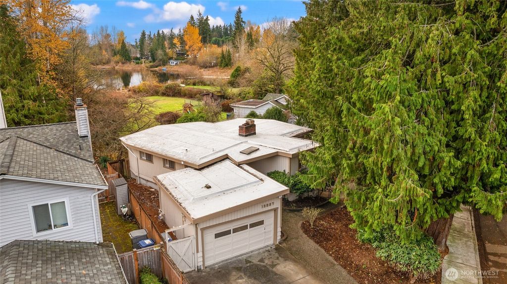 Photo of 12057 NE 97th Street, Kirkland, WA 98033 (MLS # 2457969)