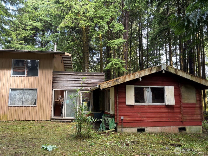 33 Oceanview Drive N