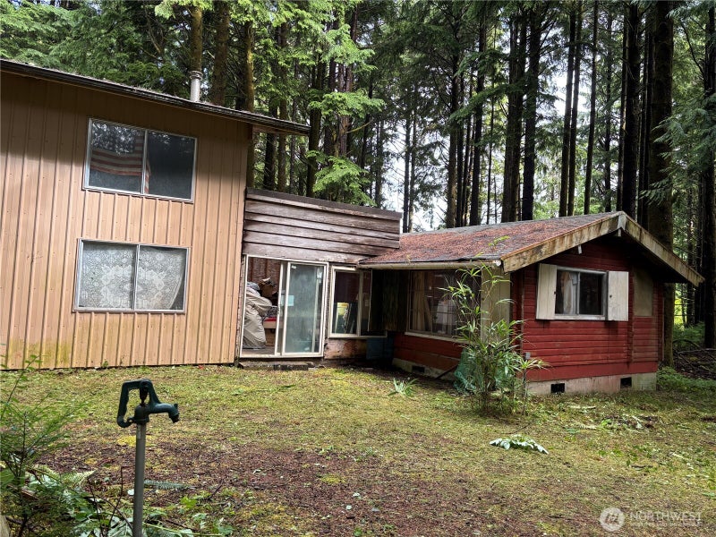 33 Oceanview Drive N