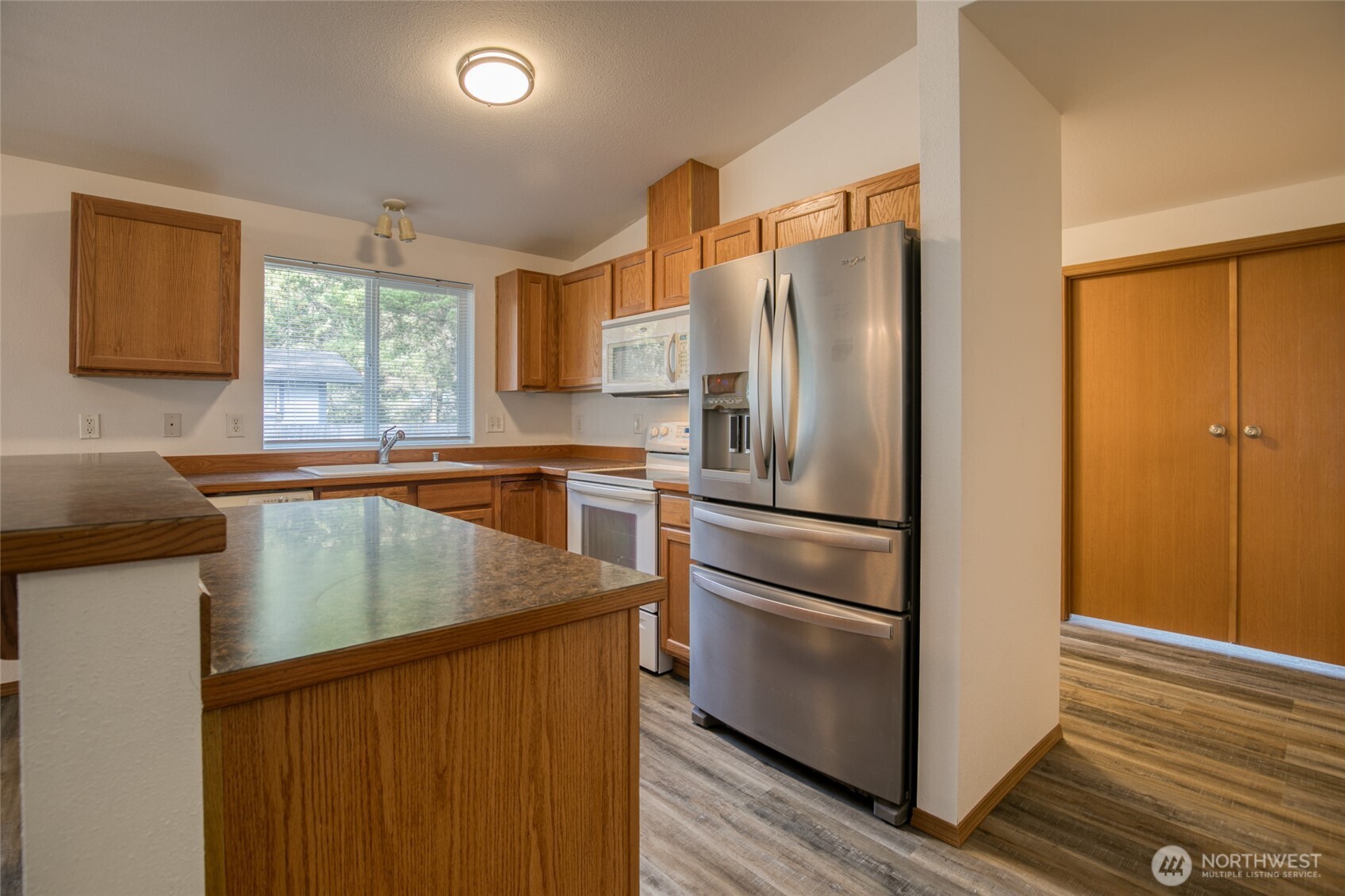 465 Centaurus Avenue SW