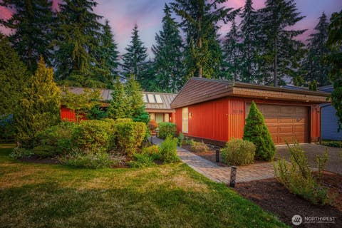 Photo of 31550 39th Avenue SW, Federal Way, WA 98023 (MLS # 2565446)