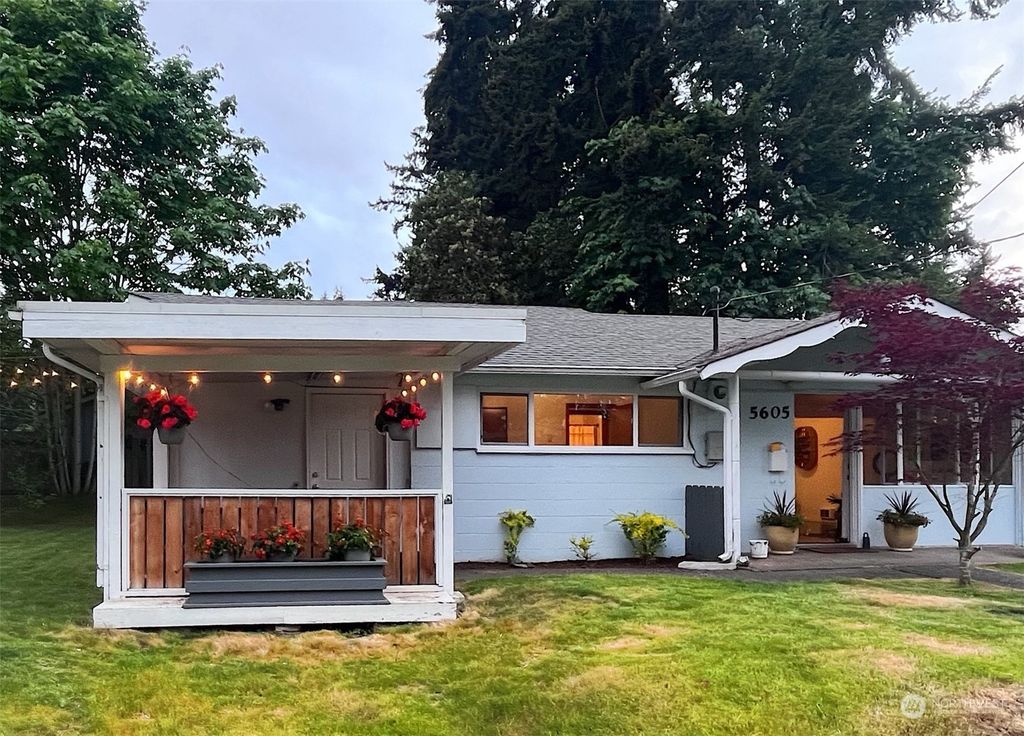 Photo of 5605 227th Street SW, Mountlake Terrace, WA 98043 (MLS # 2072441)