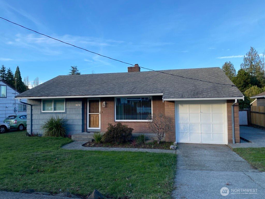 Photo of 3038 S 200th Street, SeaTac, WA 98198 (MLS # 2463964)