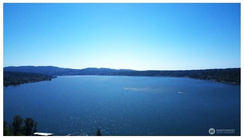 Photo of 1653 204th Avenue NE, Sammamish, WA 98074 (MLS # 2382669)