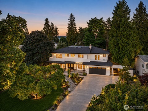 Photo of 4428 92nd Avenue NE, Yarrow Point, WA 98004 (MLS # 2583951)
