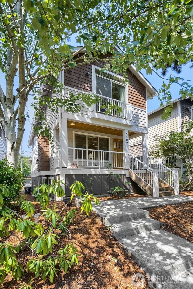 4407 40th Avenue SW