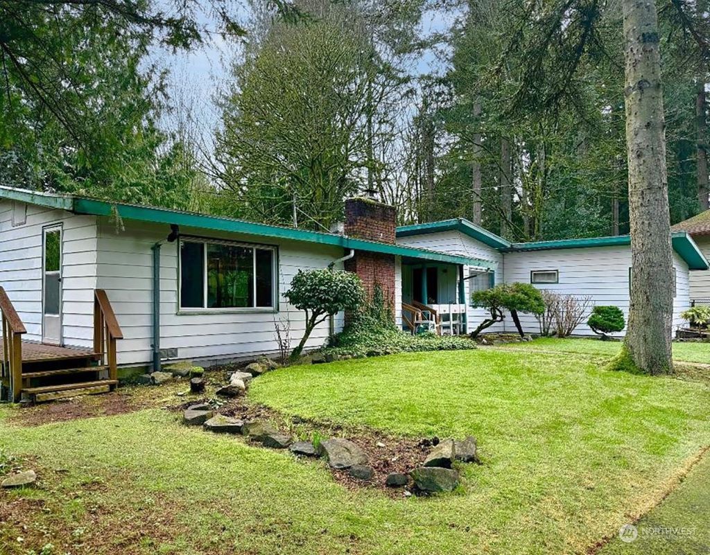 Photo of 21209 Cypress Way Way, Lynnwood, WA 98036 (MLS # 2196935)