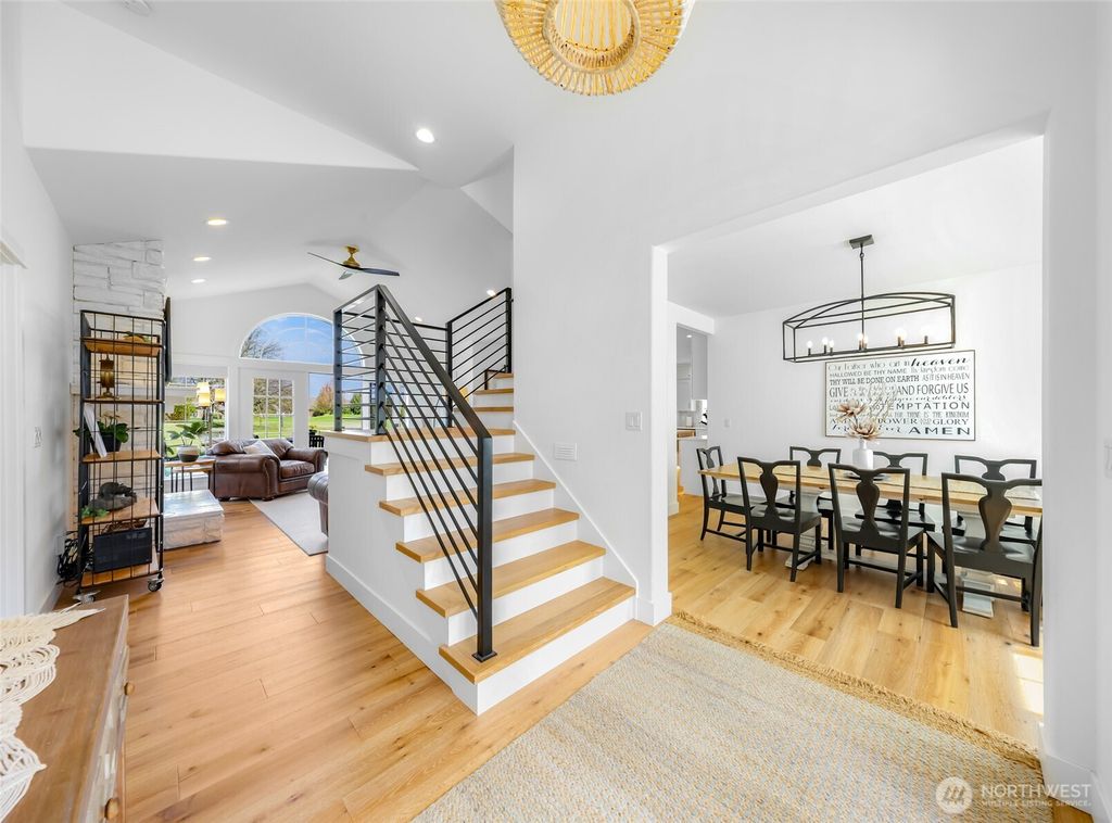 Photo of 548 Sunrise Drive, Lynden, WA 98264 (MLS # 2509430)