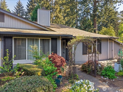 Photo of 507 S 321st Street Avenue S #4B, Federal Way, WA 98003 (MLS # 2519255)