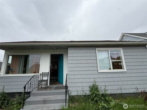 Photo of 1210 E 35th Street, Tacoma, WA 98404 (MLS # 2525352)