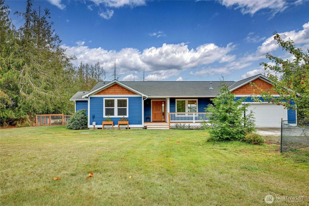 Photo of 41 Poplar Court, Sequim, WA 98382 (MLS # 2443547)