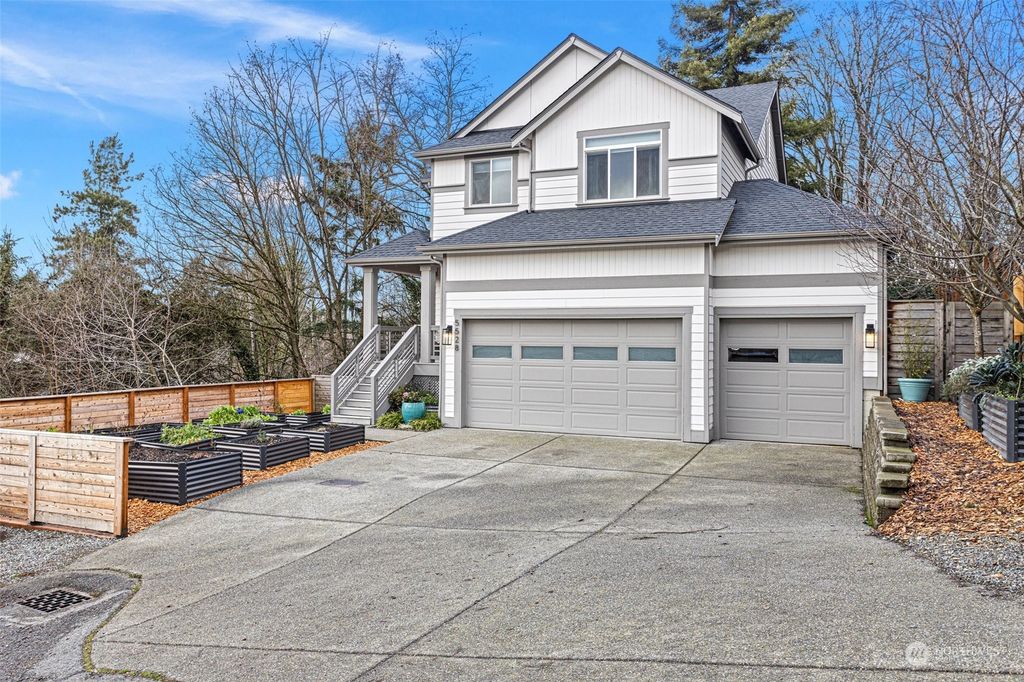 Photo of 5528 S 149th Street, Tukwila, WA 98168 (MLS # 2318195)