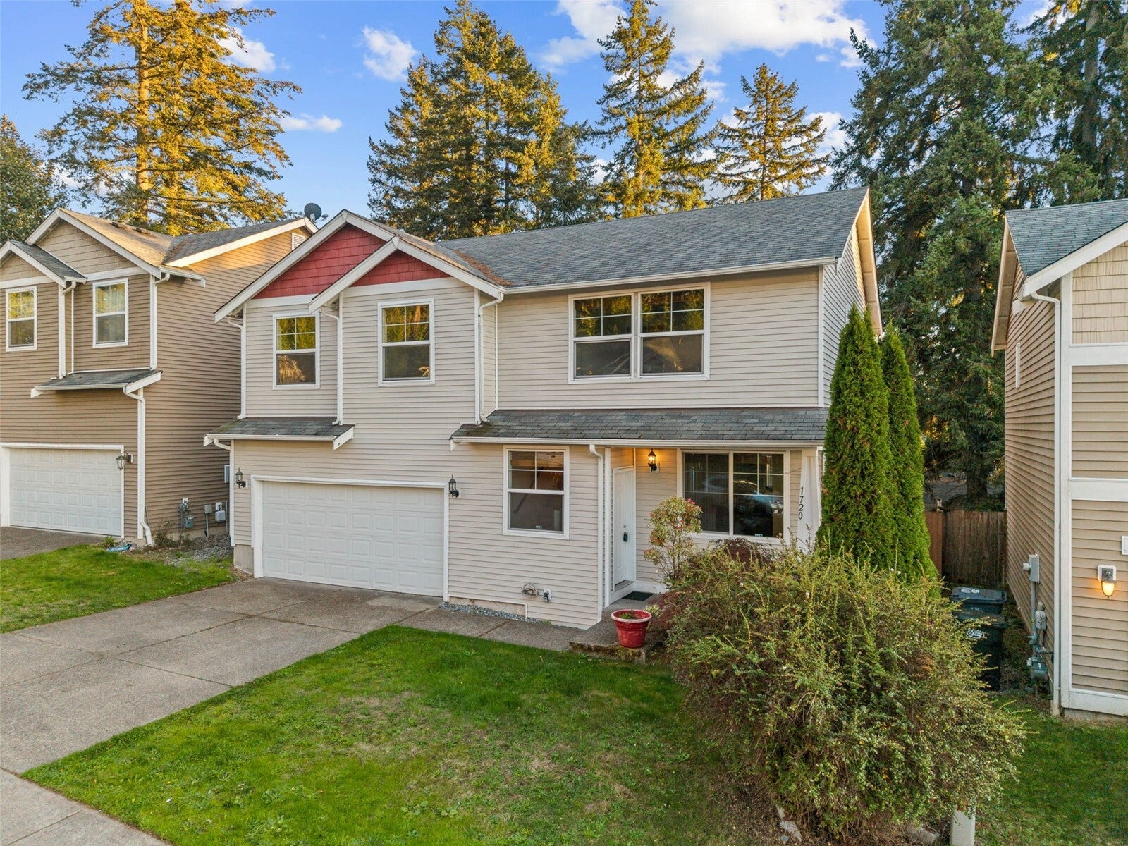 1720 203rd Street Ct E