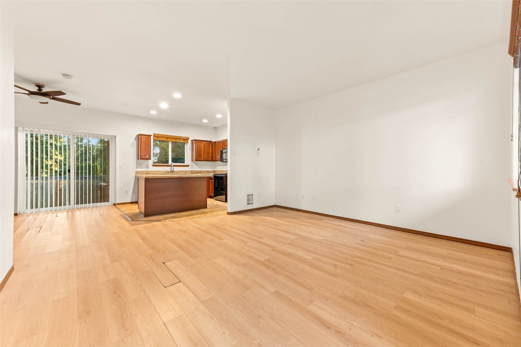 1720 203rd Street Ct E