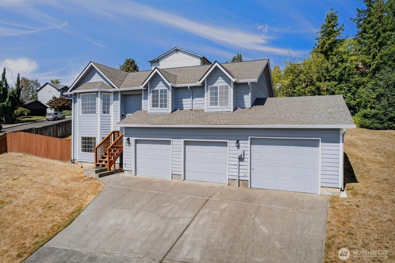2701 Glen More Street