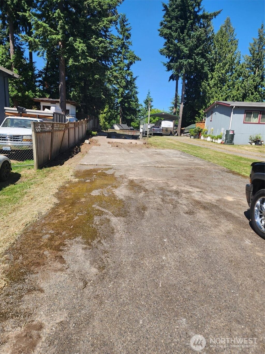 Photo of 31531 4th Avenue S, Federal Way, WA 98003 (MLS # 2390101)