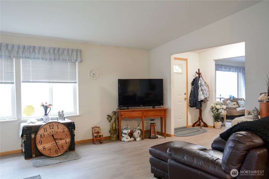 Photo of 1873 8th Street, Davenport, WA 99122 (MLS # 2483063)