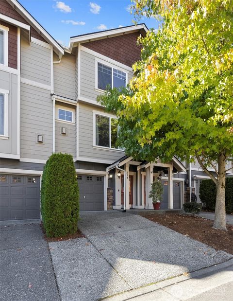 Photo of 510 Pilchuck Path #W2, Everett, WA 98201 (MLS # 2441008)