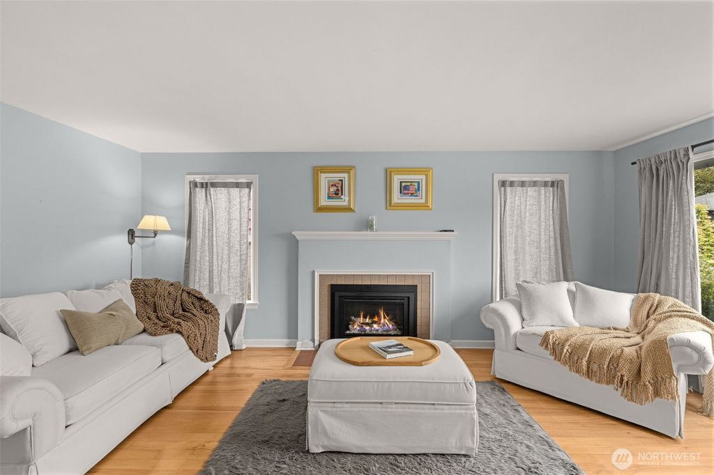 listing image 9369070613714280414