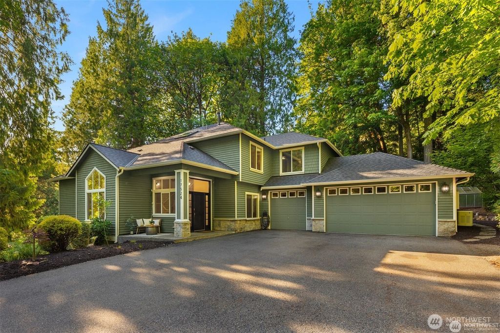 Photo of 17524 214th Avenue NE, Woodinville, WA 98077 (MLS # 2437561)