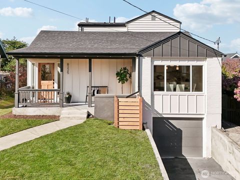 8225 Latona Avenue NE, Seattle, WA 98115 - MLS#: 2343580