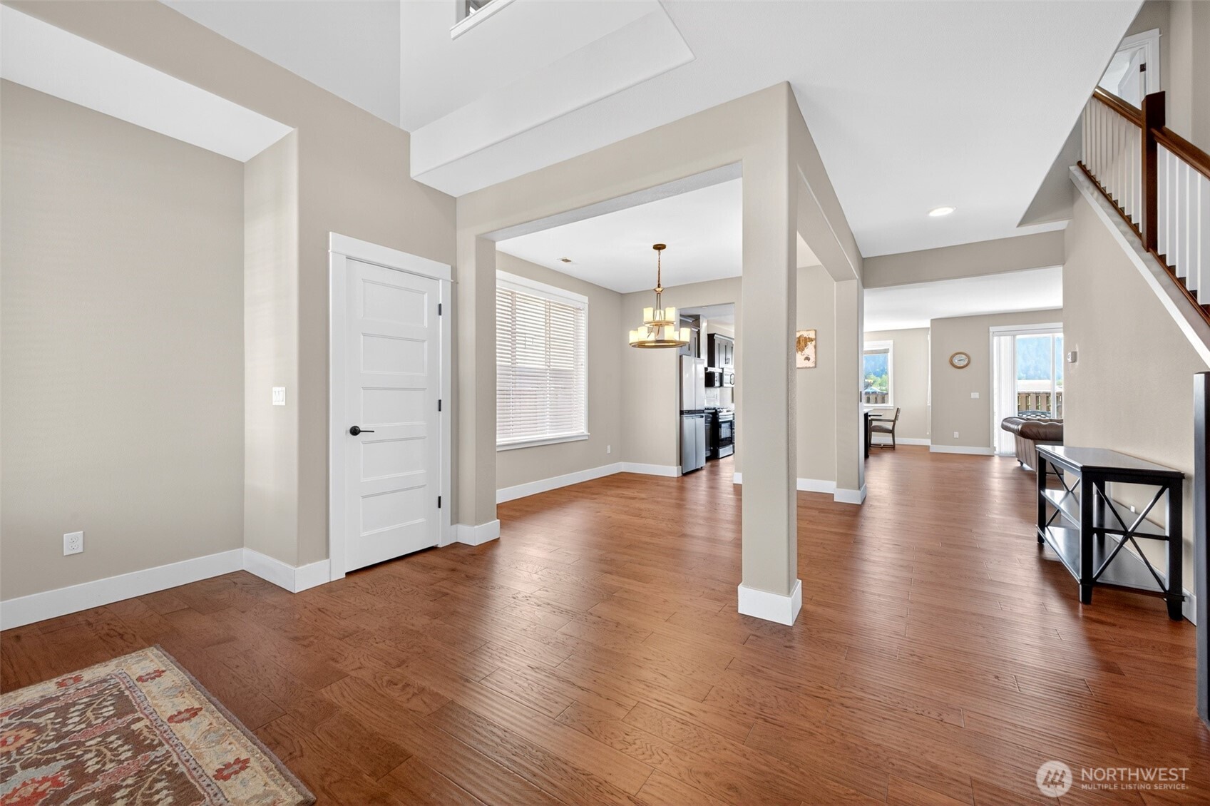 438 Riley Court E