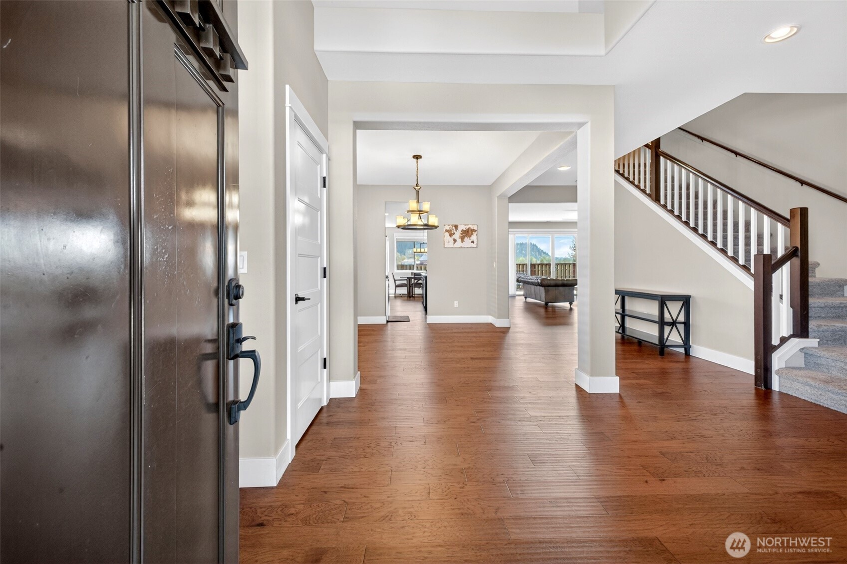 438 Riley Court E